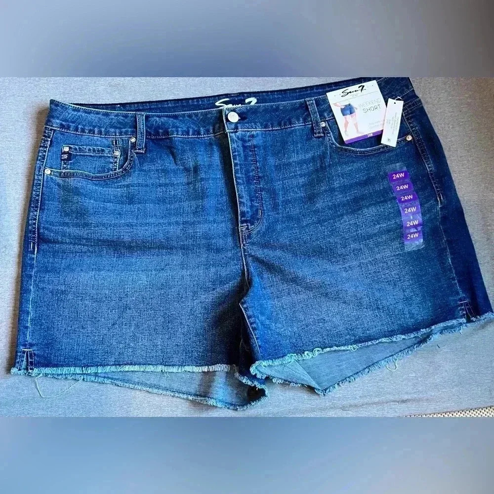 NWT Seven 7 weekend Jean Shorts Fray Hem comfort stretch 24W women’s